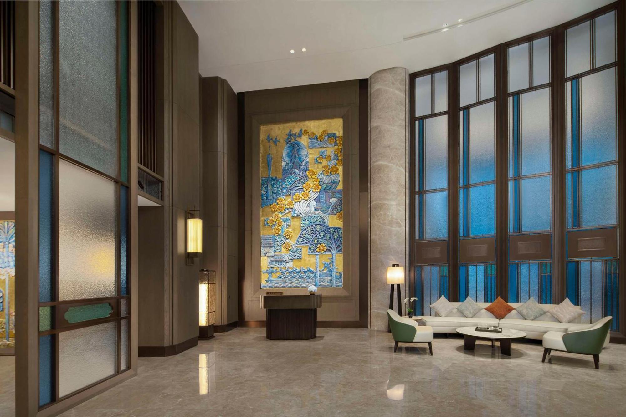 Yuexiu Hotel Guangzhou, Curio Collection By Hilton Exterior photo